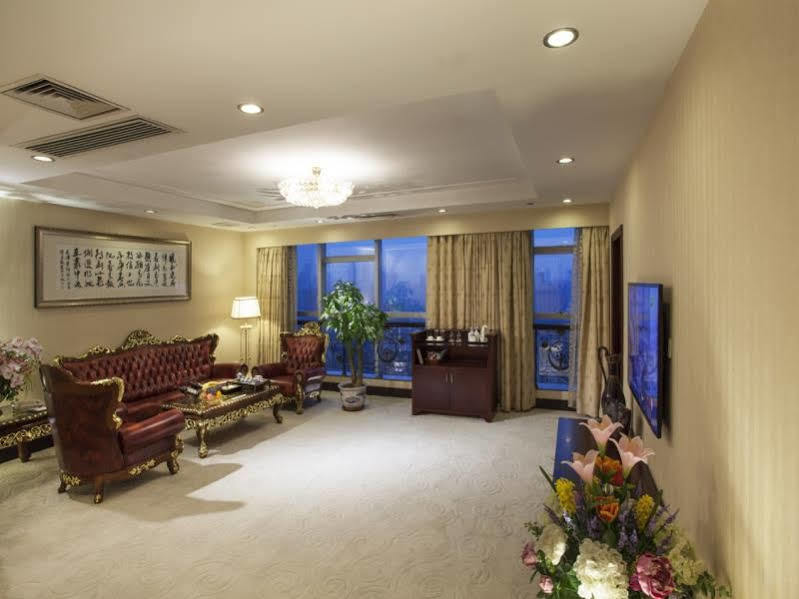 Yutong Hotel Canton Esterno foto